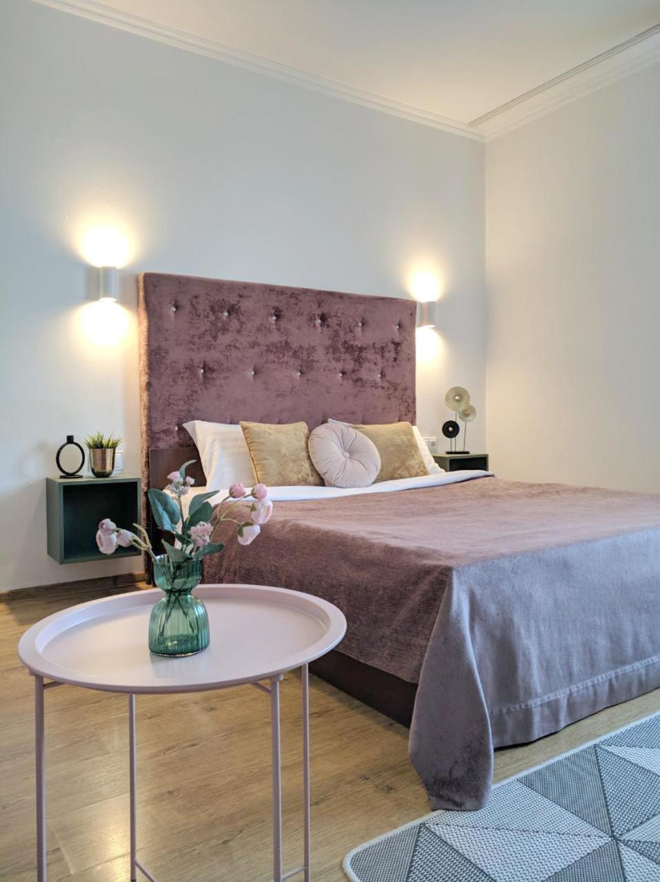 Best One Room Apartments Mukacheve Exterior foto
