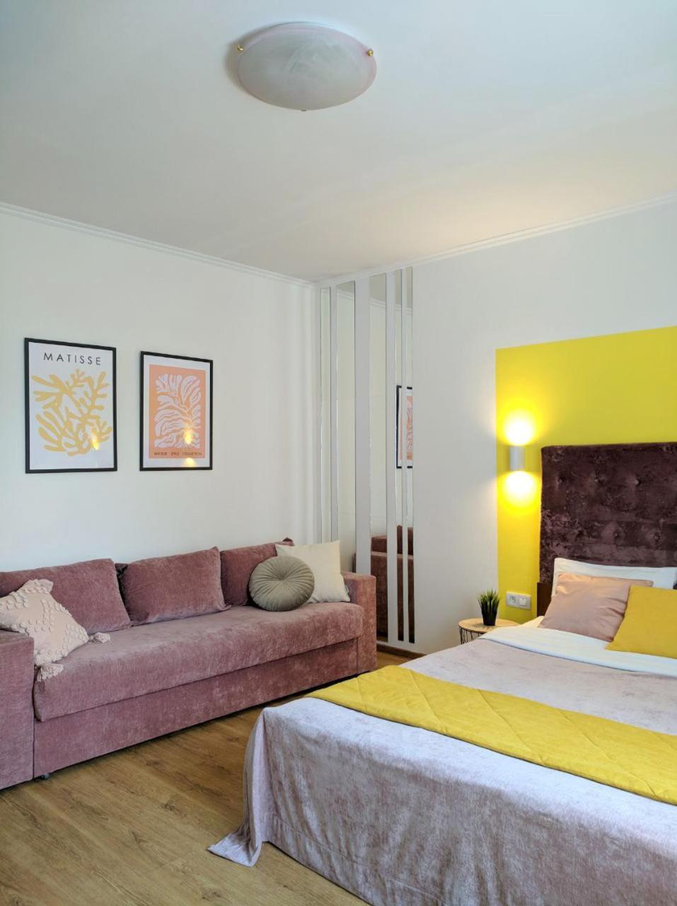 Best One Room Apartments Mukacheve Exterior foto